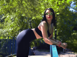 JudieHeaven - Show hard avec une Merveilleuse camgirl sexy ayant le sexe totalement tondu sur XLove.com 