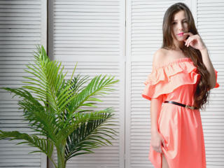 RoyalBonie - Live hot with this being from Europe Sex 18+ teen woman 