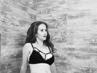 RedKitty - Chat cam hot avec une Femmes occidentale  