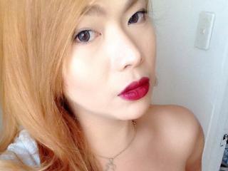TsFoxyHard - Chat live porn with a oriental Ladyboy 