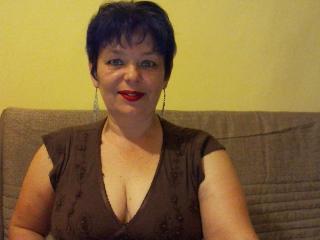 HootPaula - Chat live hard with a European Hot chick 