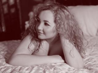 CaterineVivianne - online show hard with this brown hair 18+ teen woman 
