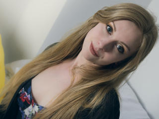 LeahxSmart - Webcam sexy avec cette Merveilleuse jeune jeune camgirl en chaleur à la chevelure d'or sur la plateforme Xlove 