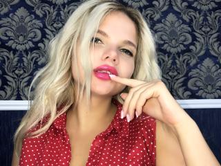 MonicaKiss69 - Chat live xXx with this golden hair Young lady 