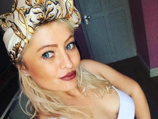 JolieSophya - Live exciting with a being from Europe Girl 