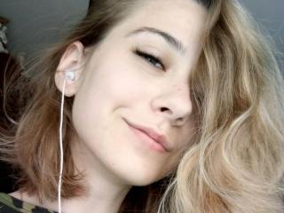 TinaRun - Video chat sex with a amber hair Young and sexy lady 