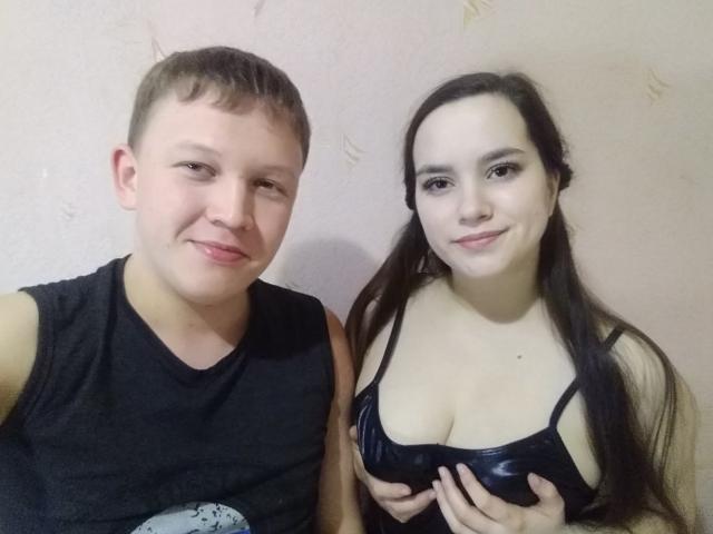 Analanim21 - Web cam x with a Female and male couple 