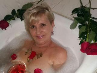 ExperiencedAlana - online show porn with a gold hair Lady over 35 