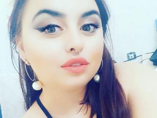 ChaudePourxToi - Live cam nude with a massive breast Young lady 