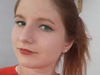 SteffiRosse - Cam sex with a shaved sexual organ College hotties 