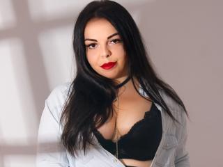 SonyaXFlirt - Live cam sexy with this trimmed pubis Young lady 