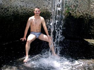 PeterMancini - chat online xXx with this brunet Gays 