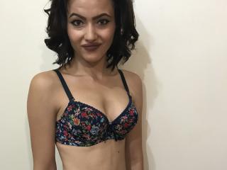 MissDesiree - chat online sex with this flat chested Hot chicks 