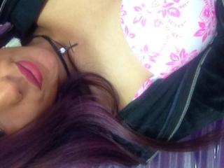 SofiaCollins - Chat cam x with a reddish-brown hair College hotties 