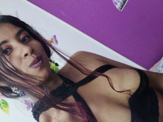 Rennata - Chat live x with a fit constitution 18+ teen woman 