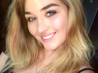 AnabellySea - Show nude with this European Sexy girl 