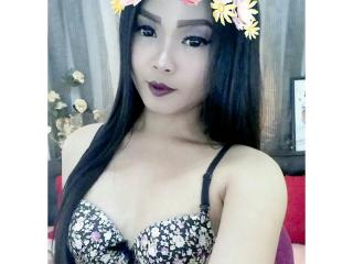 AsianPretty - Spectacle excitant avec cette Transsexuel asiat sur la plateforme Xlove-Trans 