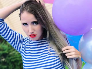 AbyAction - Chat sexy with a gold hair College hotties 