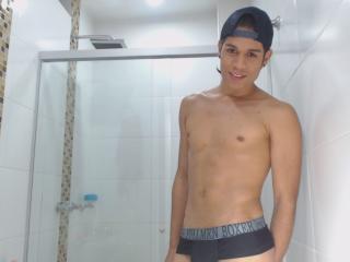 TomEvans - Chat live sex with this trimmed private part Homosexuals 
