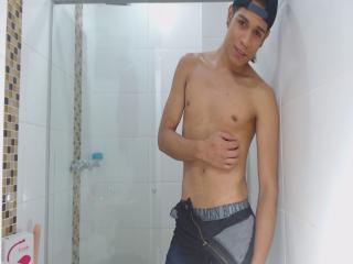 TomEvans - Live cam hard with a latin american Men sexually attracted to the same sex 