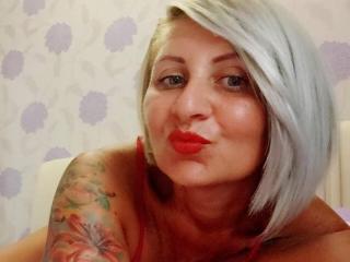 ChaudeEvely - chat online hot with a platinum hair Hot chick 