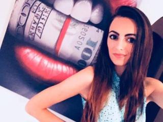 BellaAriella - Webcam sexy with this regular chest size Hot babe 