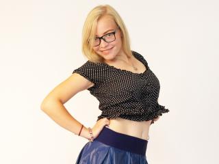 KristyStrawberry - Video chat hot with this fair hair Sexy girl 