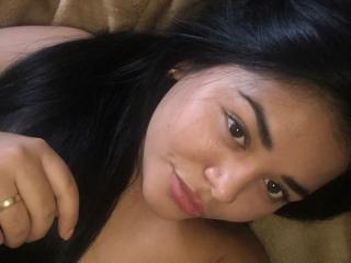 AlannaHot - Live chat sex with a latin american Hot babe 