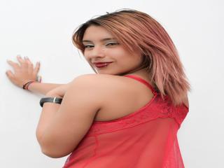 SueClarkKleen - Live cam nude with this shaved pussy Sexy girl 