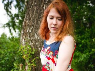 LolaFoxy - online chat sex with this Sexy girl with regular melons 