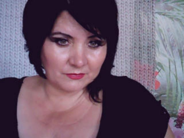 Web Cam Exciting With Kamiladream This European Shaved