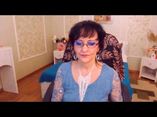 CindyCreamy - Live hot avec une MILF (Mother I'd Like to Fuck) avec des beaux seins sur le site Xlove-Mature 