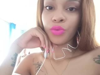 RihannaRedBlack - online chat xXx with a black College hotties 