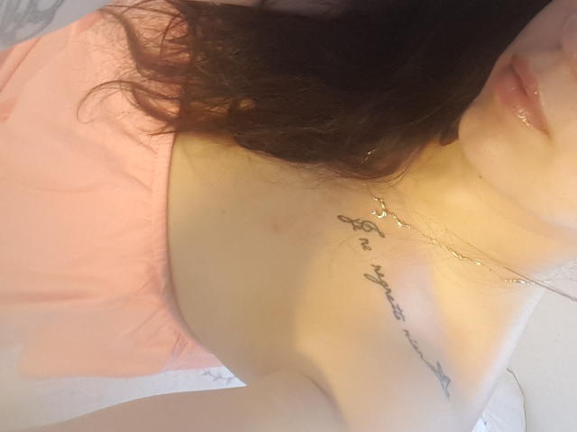 RenattaRosse - online show xXx with this cocoa like hair Sexy girl 