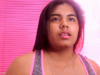 KarimeeSexy - Webcam live exciting with this Sexy mother with average boobs 