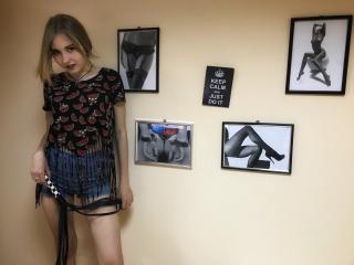 MariannaM - Live chat exciting with this European Sexy girl 