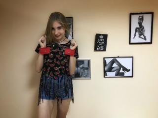 MariannaM - Chat cam xXx with a shaved vagina Young lady 