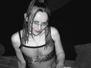 Melissahothot - Show live exciting with this shaved intimate parts Attractive woman 