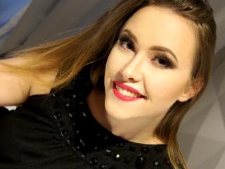 SashaFeel - Chat exciting with this White 18+ teen woman 