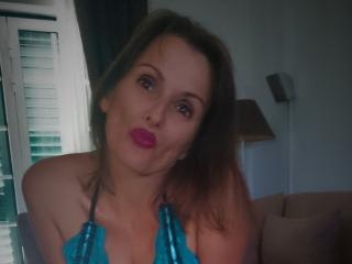 MelindaHottX - Chat cam hot avec cette Femmes blanche sur le site XLove.com 