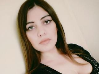 SeinsJolie - Live sex avec une Divine camgirl très sexy à la crinière rousse sur le site Boobs cam 