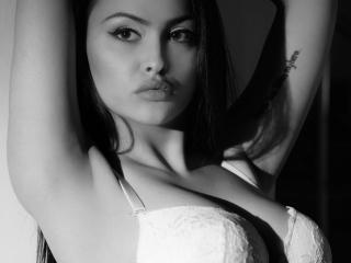 ReyyaMoore - chat online hard with this lanky Hot babe 