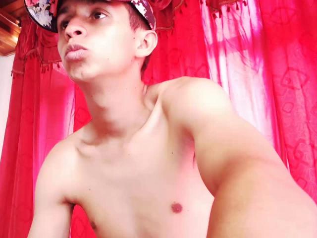 HottyStud69 - Sexe cam en vivo - 5751356