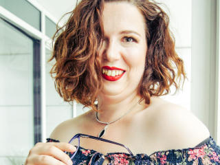 Web cam hot with XSweetKarina, a standard body gigantic titty ...