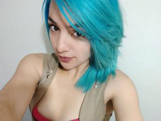 Cristtine - Chat cam exciting with this shaved pussy Sexy babes 