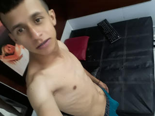 HottyStud69 - Live sex cam - 5761271