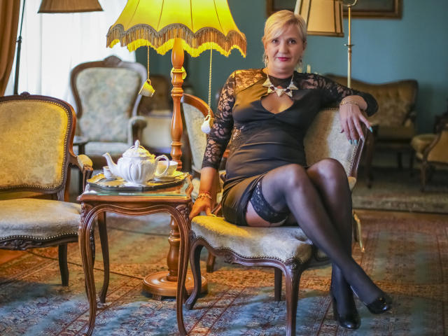 ExperiencedAlana - Sexe cam en vivo - 5761476