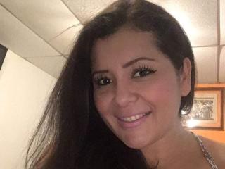 LeishaSoftxx - Show xXx with this latin american Hot chick 