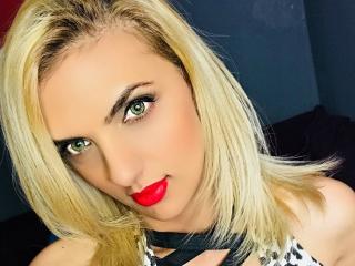 SunnyThalia - online chat sex with a European Gorgeous lady 