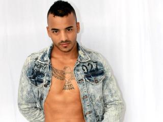 DexterPlay - Live hot avec ce Gay au sexe bien taillé  